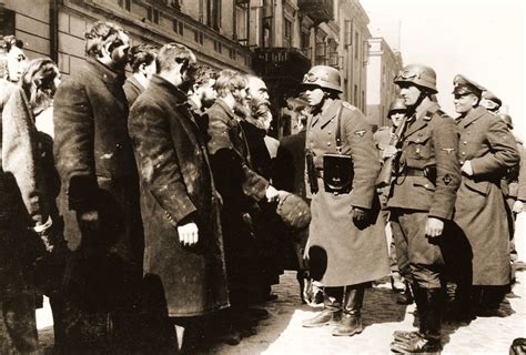 SS and the Holocaust .